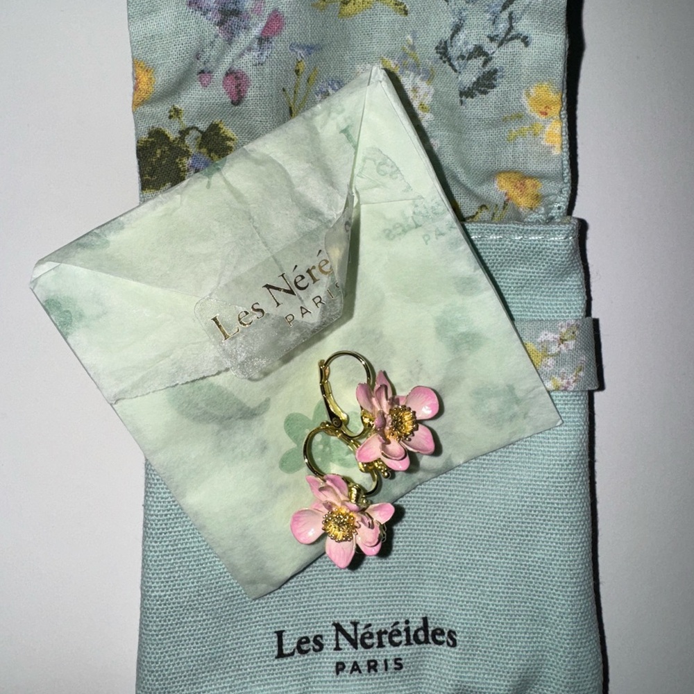 Les Néréides Pink Flower Earrings